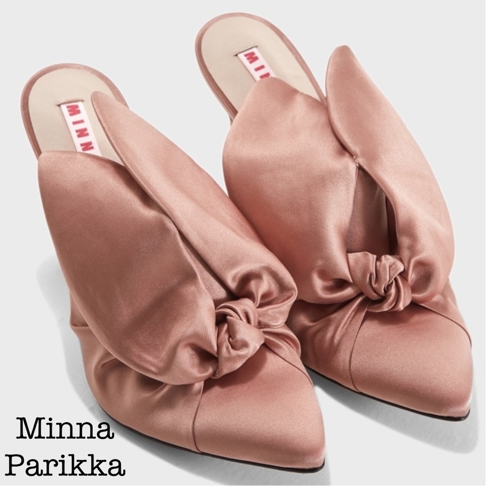 Minna Parikka Elizabeth Rose Satin Bunny Pump 40